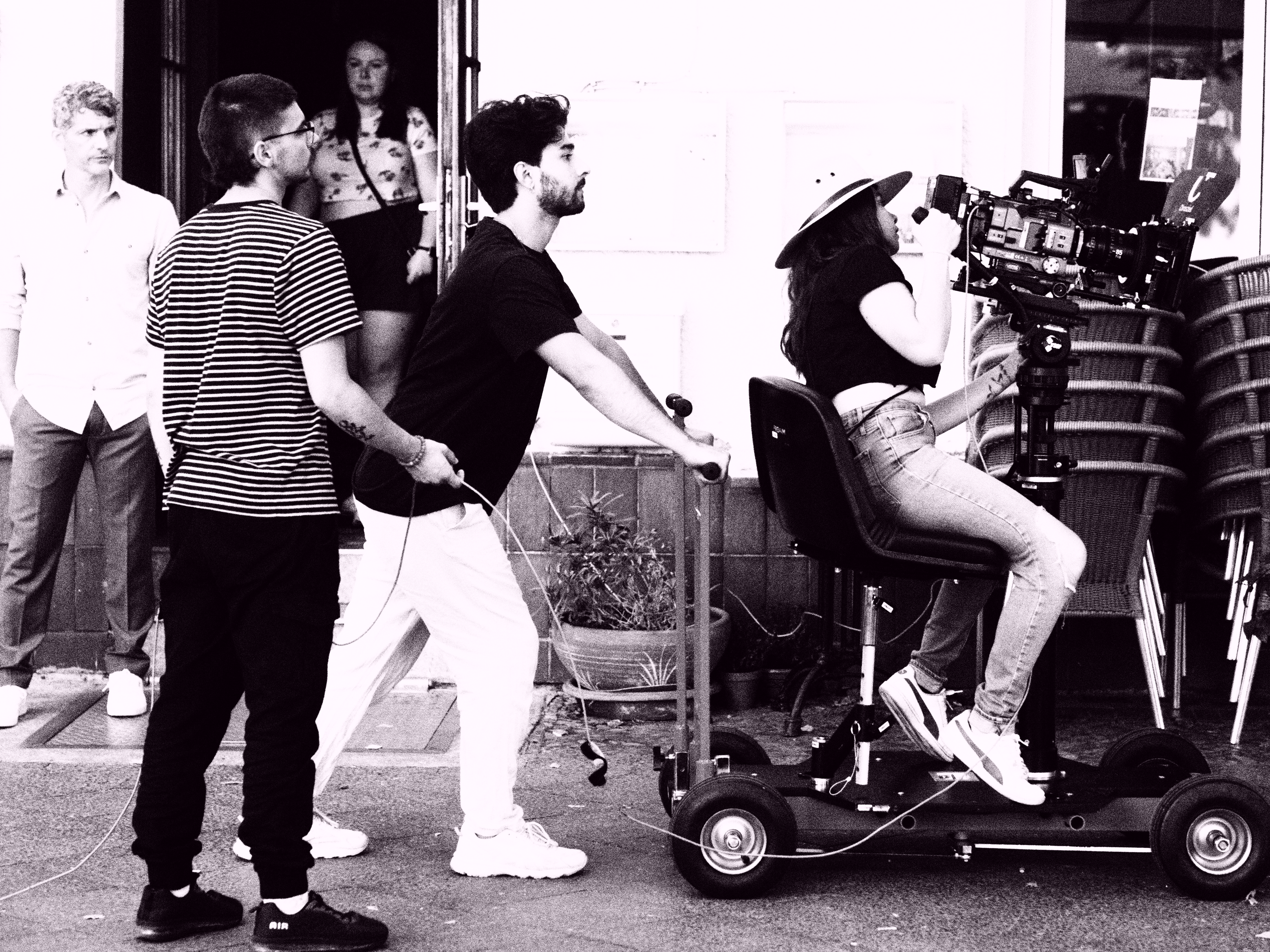 Behind the scenes 10